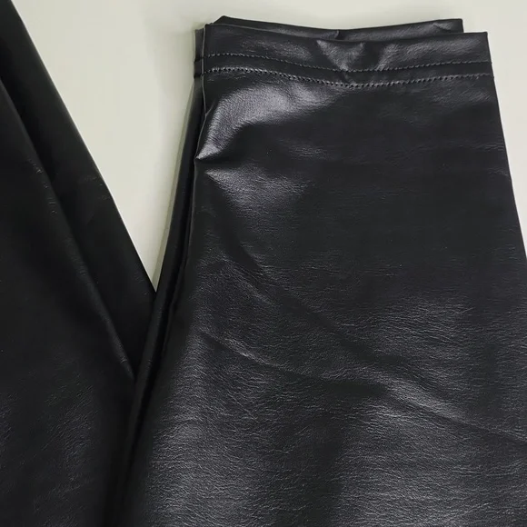 OFFLINE By Aerie Real Luxe Faux Leather Legging Black - Picture 5 of 13